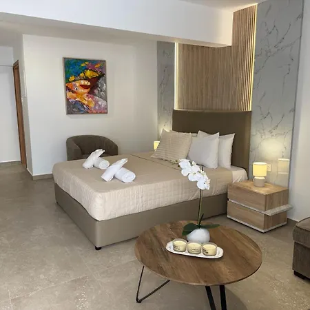 Acalyptos Lux * أيا نابا